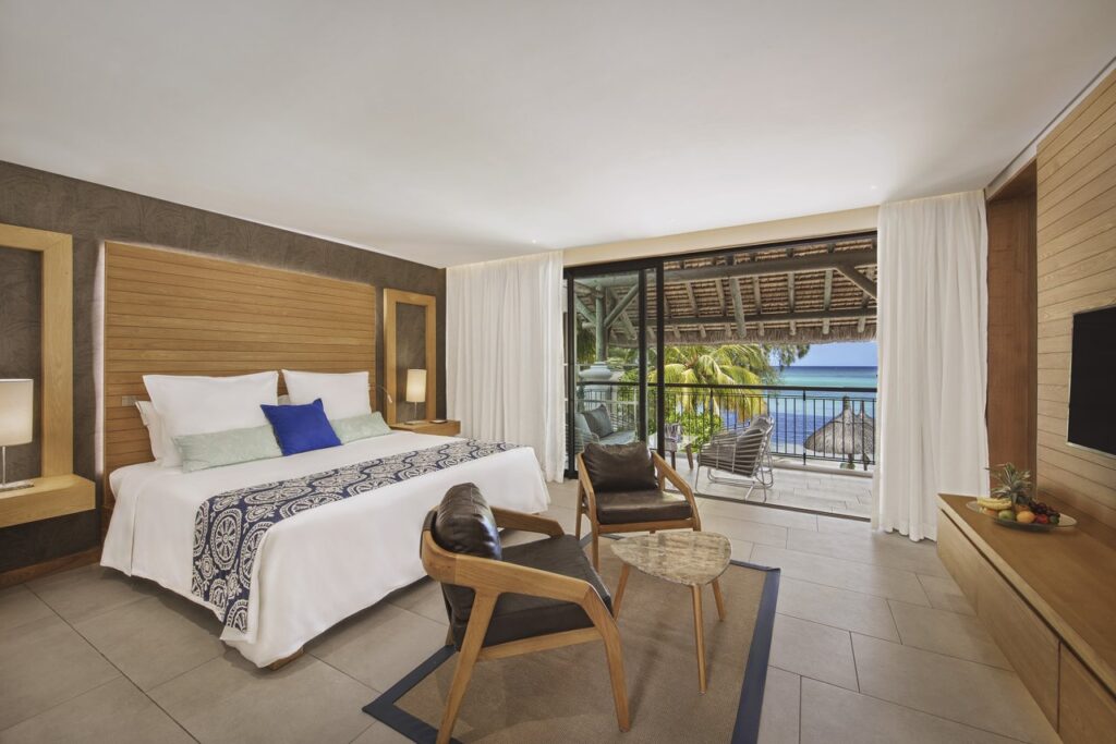 Paradis Beachcomber Golf Resort & Spa