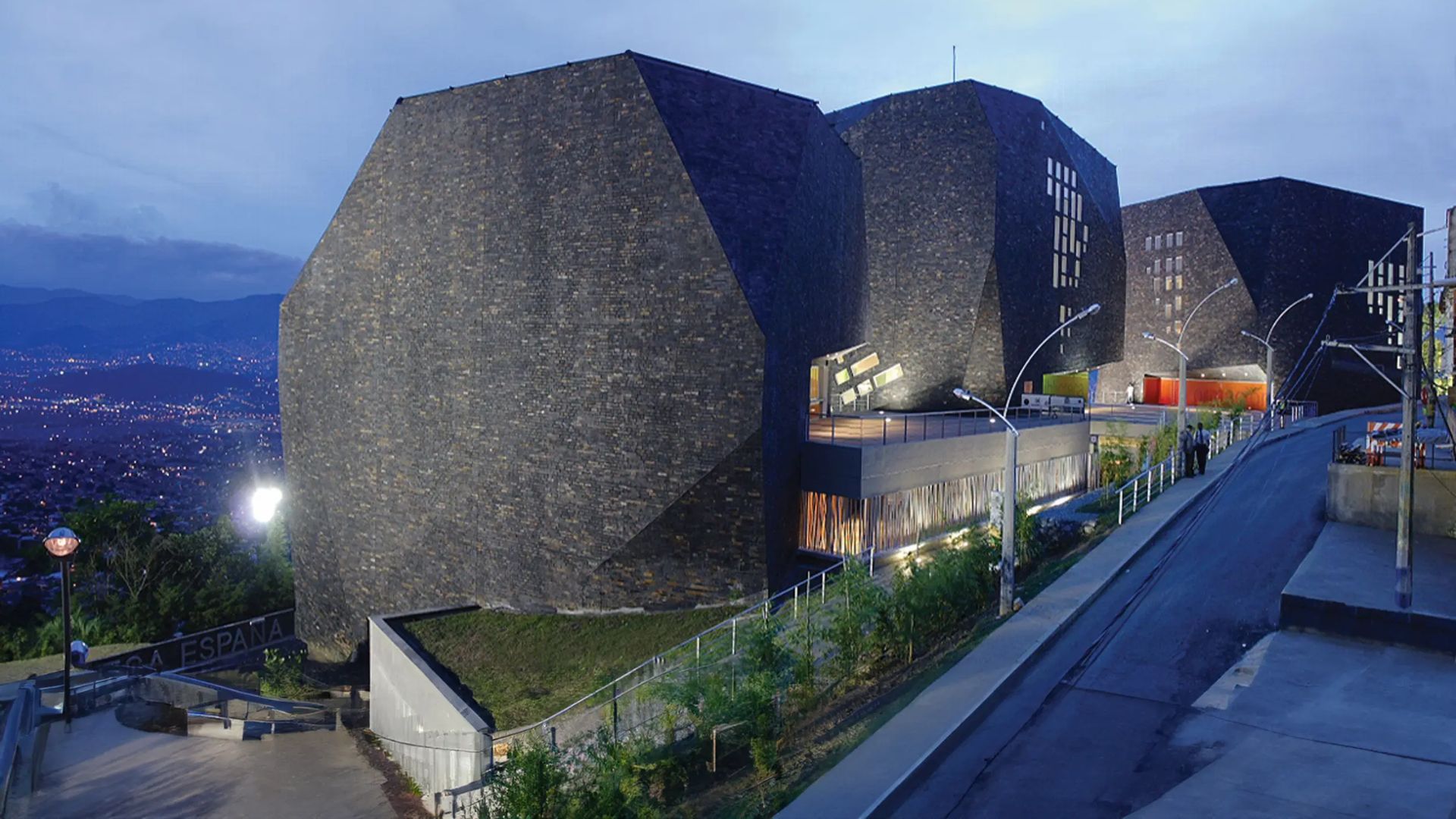 biblioteca españa medellin